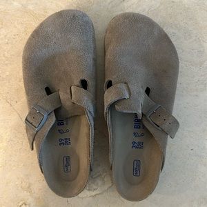 BOSTON BIRKENSTOCKS - BEIGE / GRAY